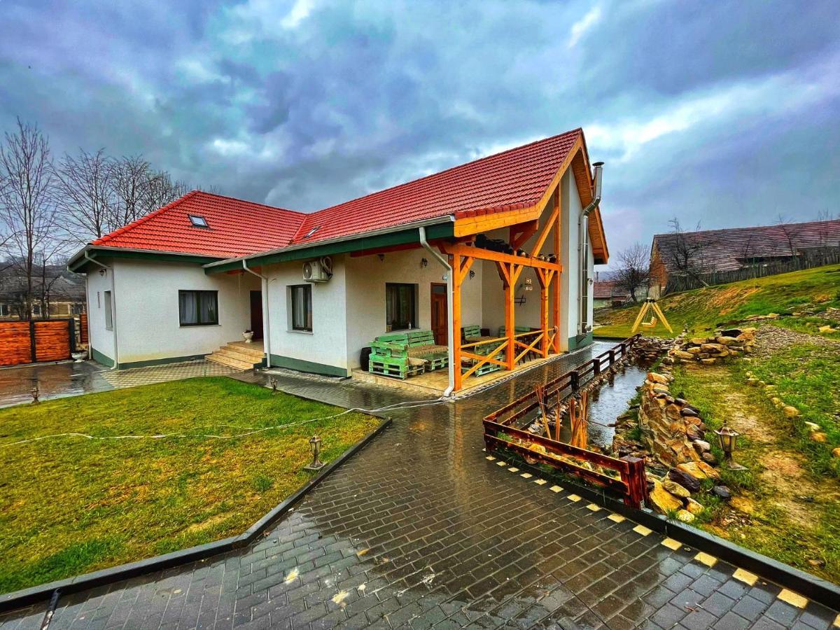 Domeniul Bondarelului Hotel Ocolisu Mic Ngoại thất bức ảnh
