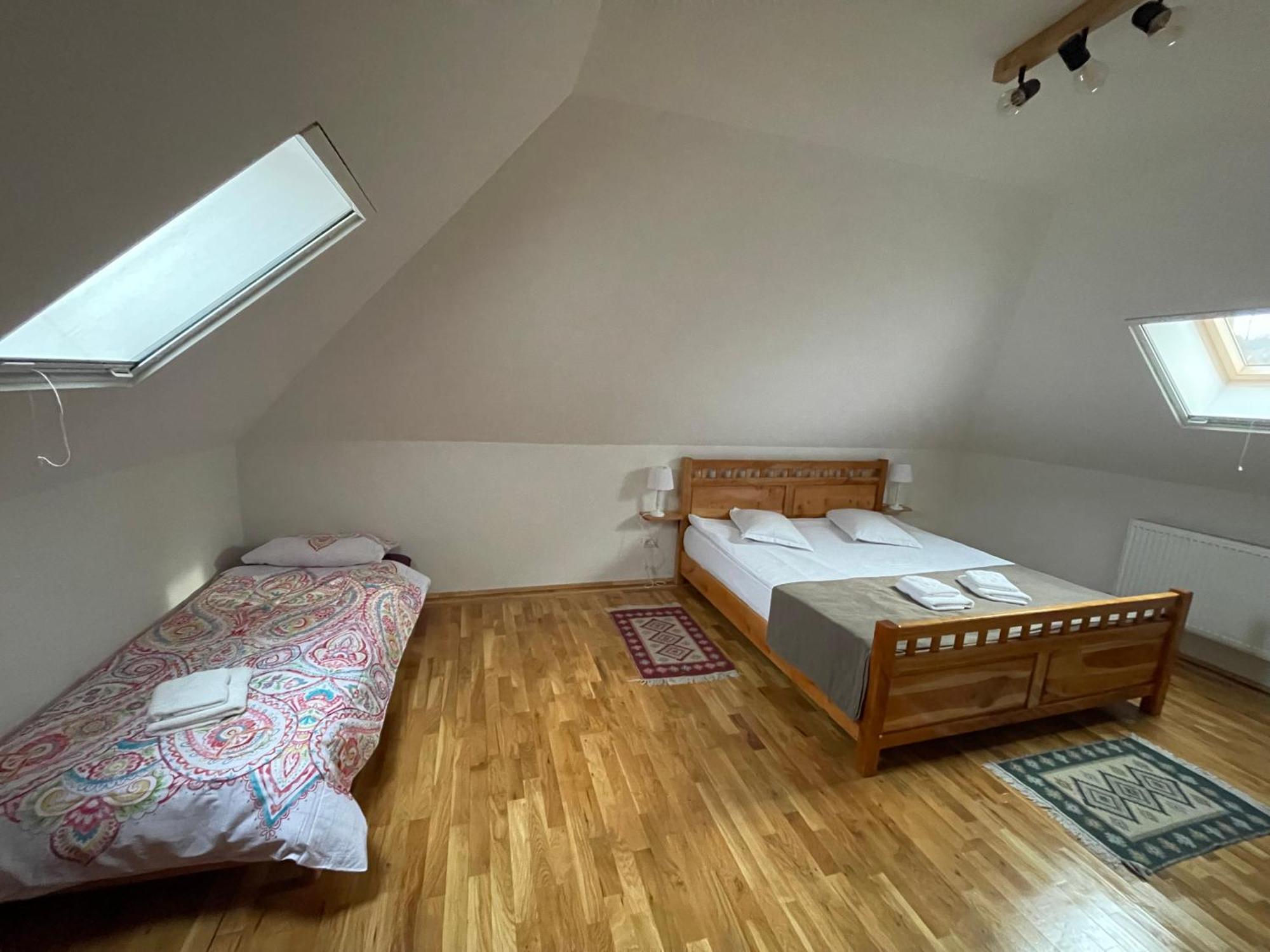 Domeniul Bondarelului Hotel Ocolisu Mic Ngoại thất bức ảnh