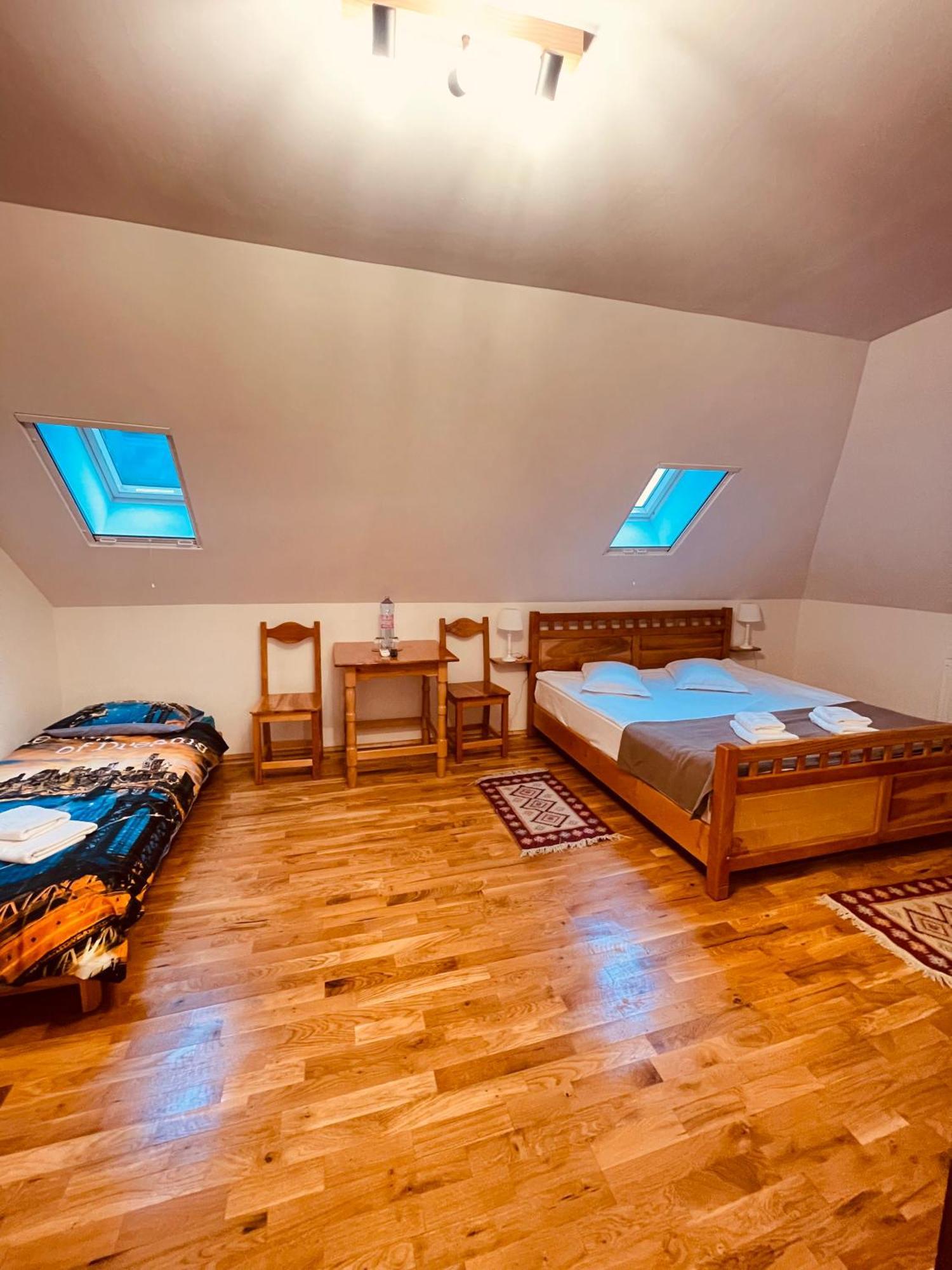 Domeniul Bondarelului Hotel Ocolisu Mic Ngoại thất bức ảnh